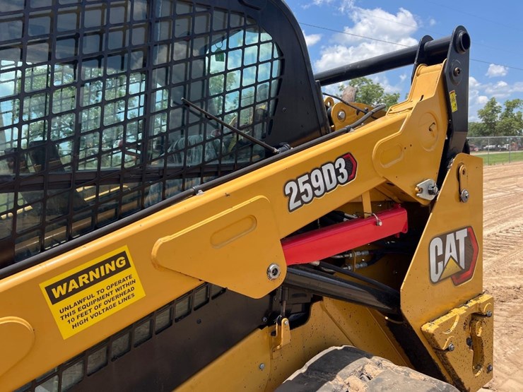 2021-caterpillar-259d3-image-18