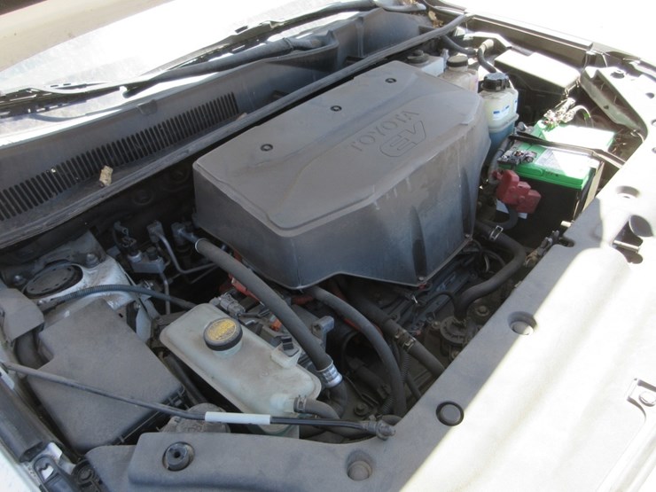 2014-toyota-rav4-image-6