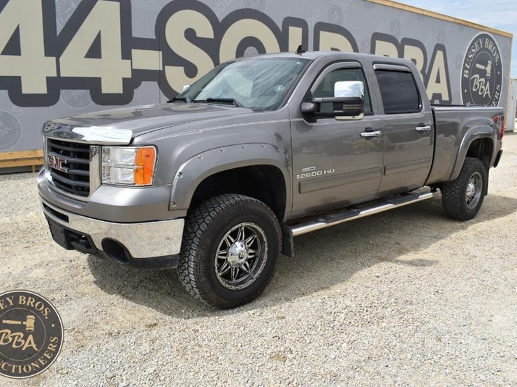 2007-gmc-sierra-2500-image-4