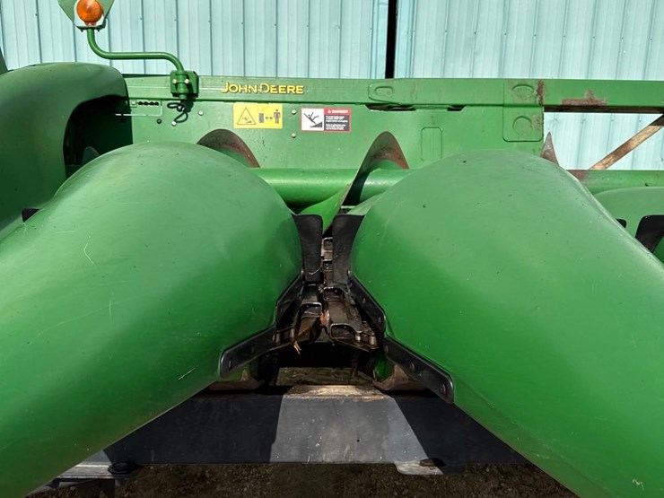 2012-john-deere-608c-image-14