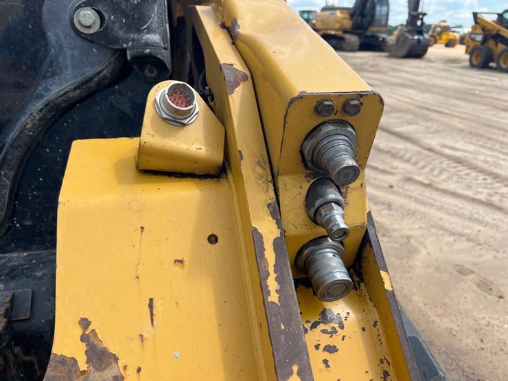 2019-caterpillar-289d-image-11