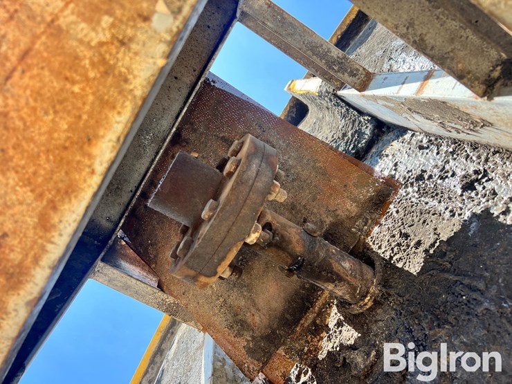 15,000-gallon-(approx.)-steel-liquid-feed-storage-tank-image-12