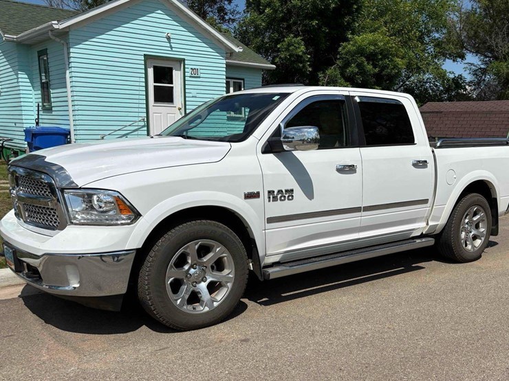 2013-dodge-ram-1500-image-1