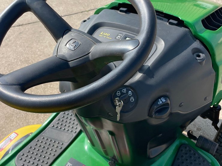 john-deere-l120-image-18