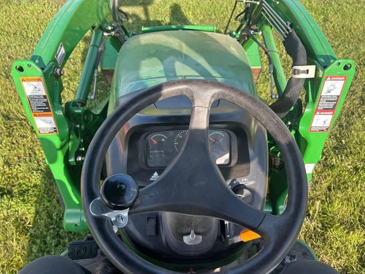 2005-john-deere-3720-image-18