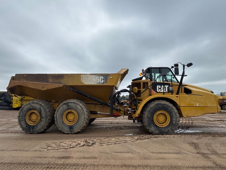 2015-caterpillar-745c-image-5
