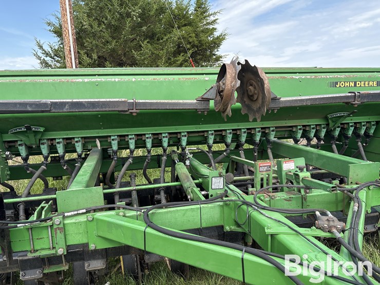 john-deere-750-image-13