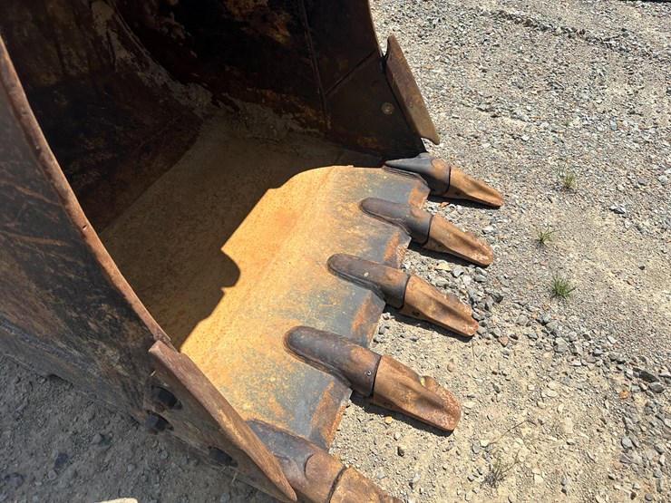 komatsu-pc200-image-35
