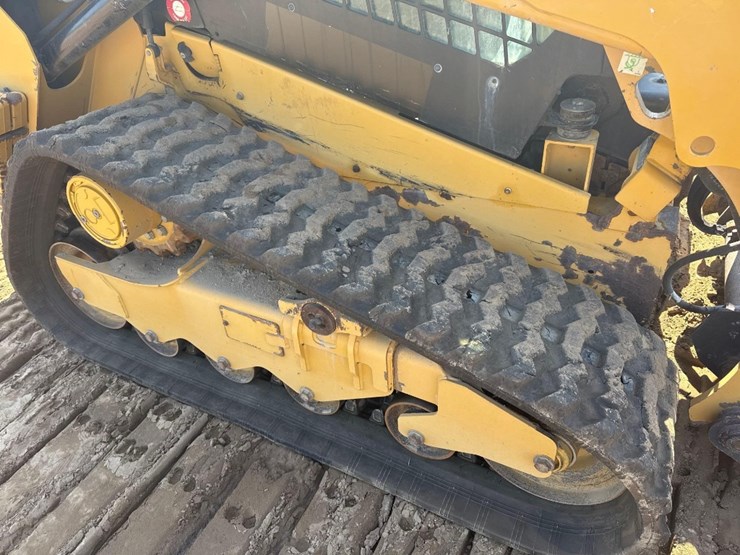 2022-caterpillar-259d3-image-20