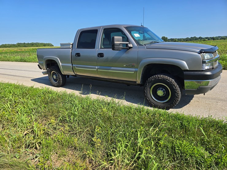 2003-chevrolet-2500-image-42