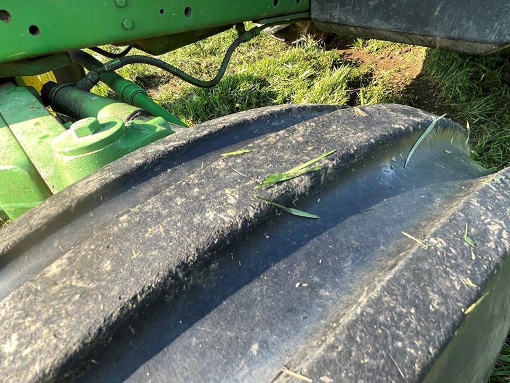 john-deere-6405-image-29