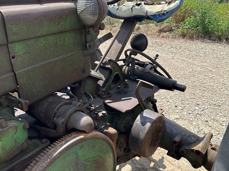 john-deere-h-image-5