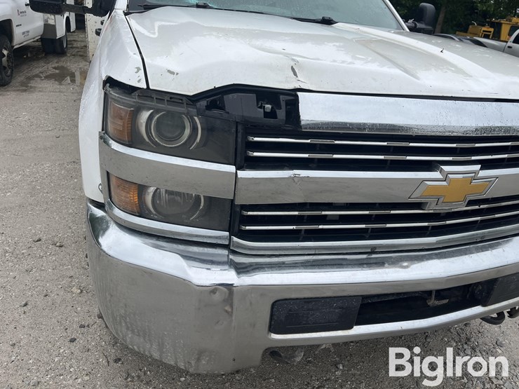 2015-chevrolet-silverado-3500-image-10