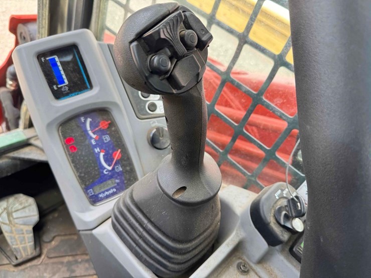 2021-kubota-svl97-2-image-50