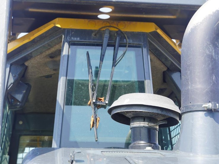 2017-deere-550k-image-69