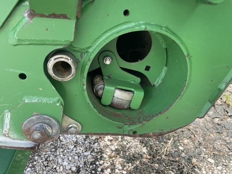 2013-john-deere-635fd-image-31