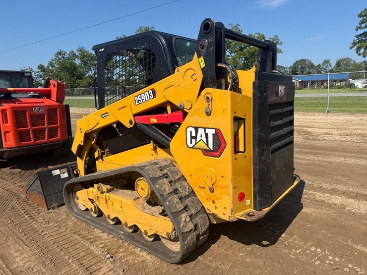 2021-caterpillar-259d3-image-6