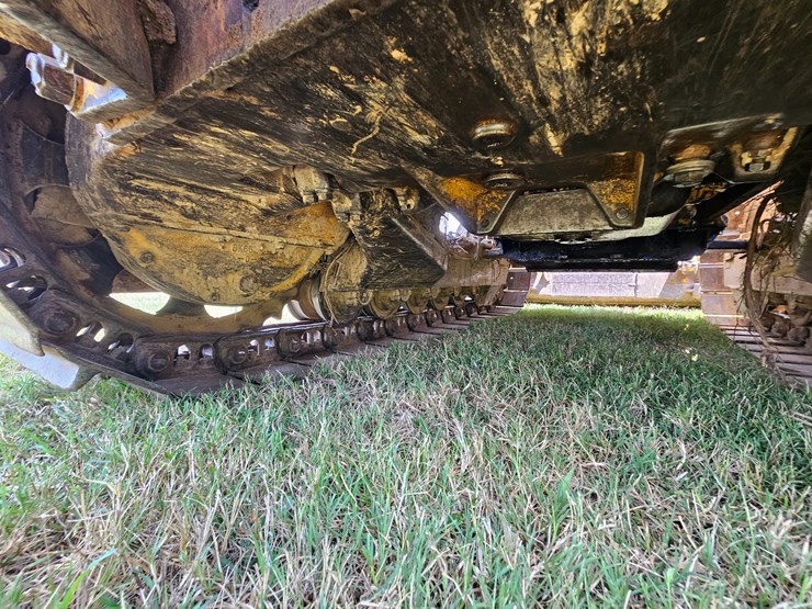 caterpillar-d4d-image-73