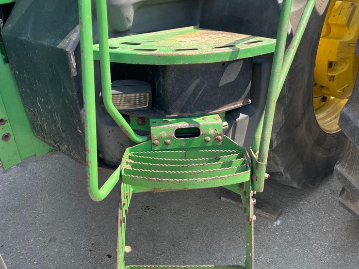 john-deere-8400-image-22