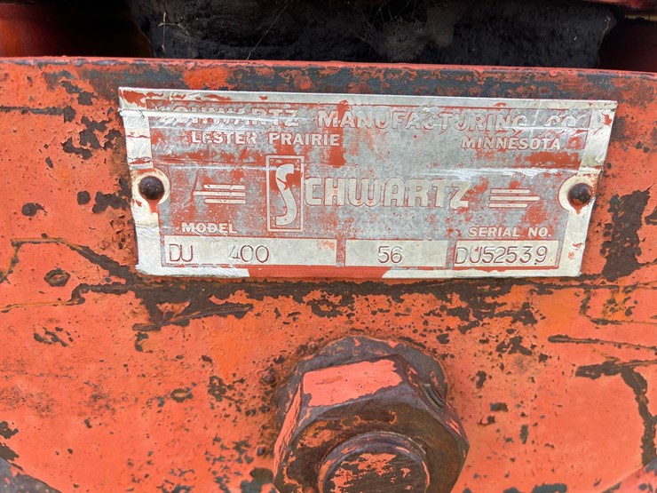 farmall-400-tractor-image-7