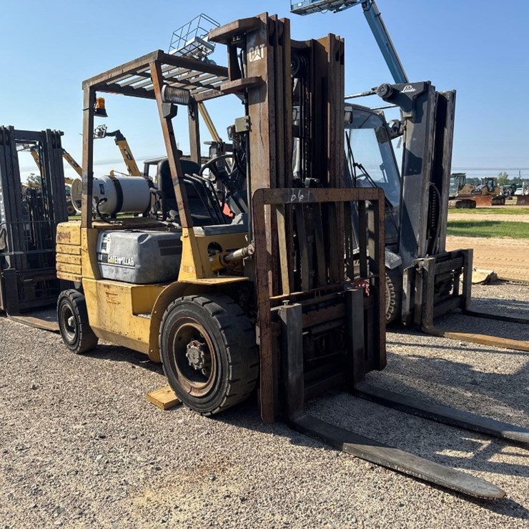 CATERPILLAR GP30