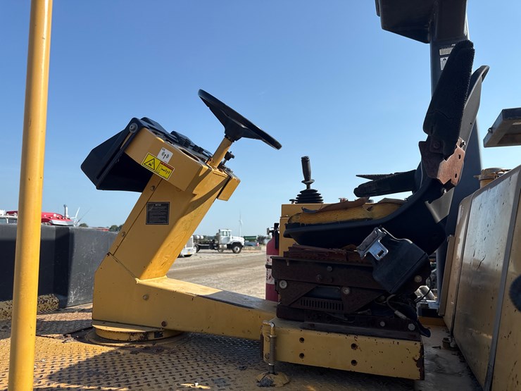 caterpillar-ps-150b-image-14