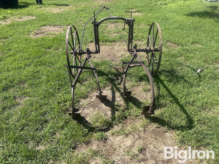 horse-drawn-cultivator-image-5