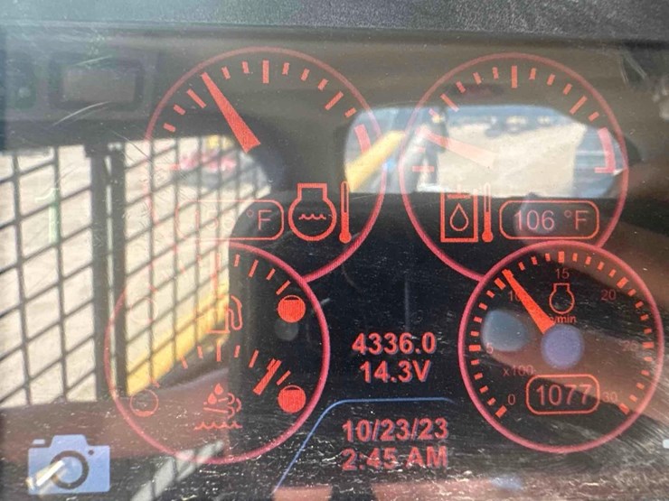 2018-caterpillar-299d2-image-31