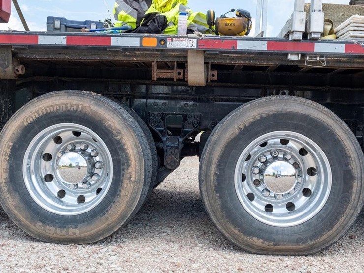 2018-kenworth-t880-image-83