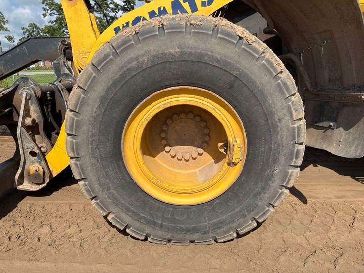 2019-komatsu-wa380-8-image-10