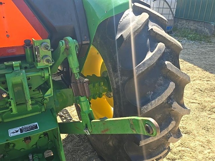 2015-john-deere-5065e-image-28