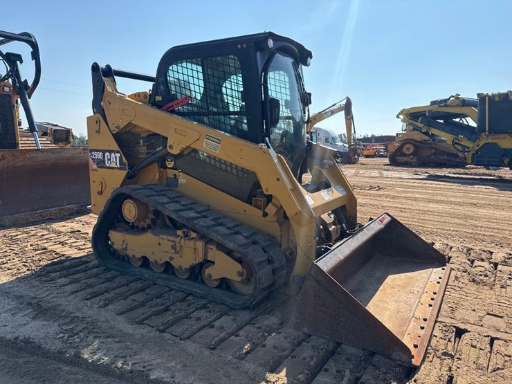 2014-caterpillar-259d-image-4