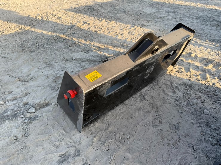 #2083-•-kc-skid-steer-singe-hay-spear-inv#:-25301-image-3