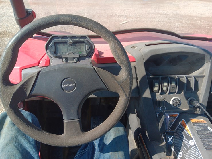 2017-can-am-commander-800-image-22
