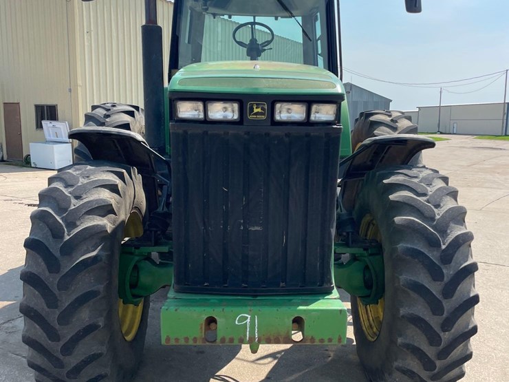 john-deere-8400-image-2