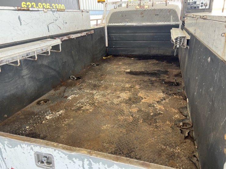 2013-ford-f550-image-11