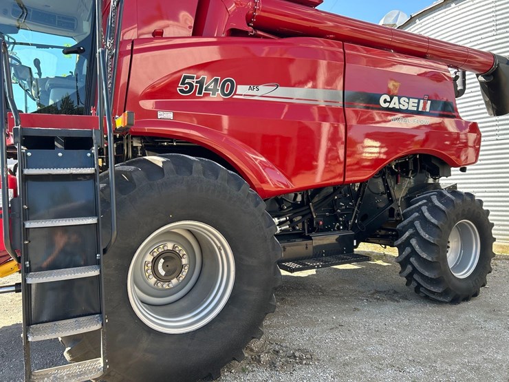 2014-case-ih-5140-image-6