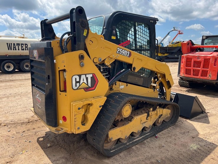 2022-caterpillar-259d3-image-3