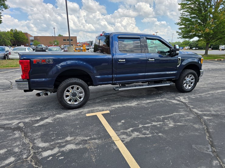 2017-ford-f350-image-31