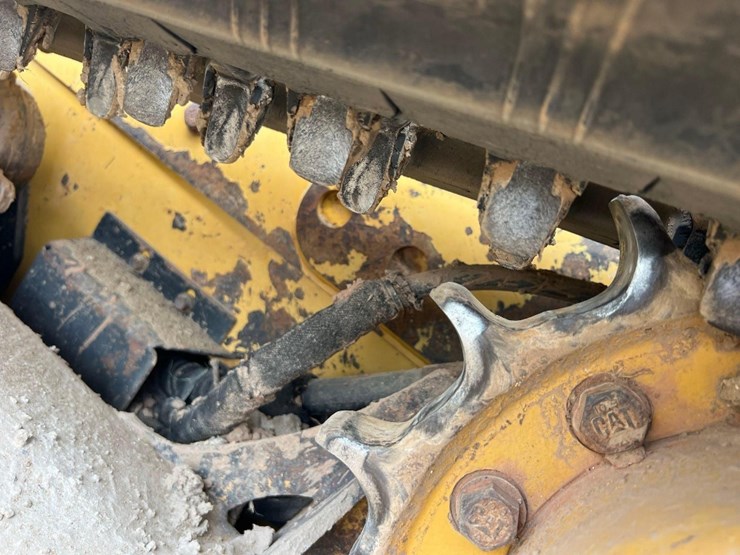 2012-caterpillar-259b3-image-23
