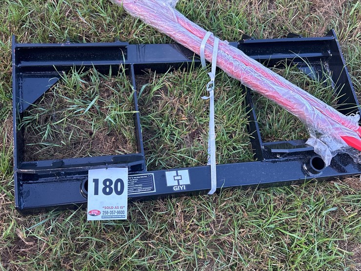#180-•-skid-steer-bale-fork-image-1