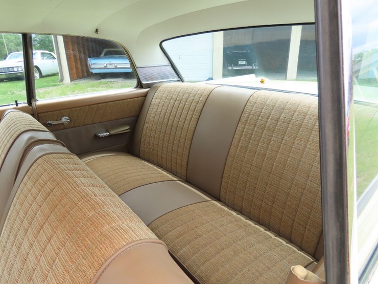 1961-ford-galaxie-2drt-ht-image-13