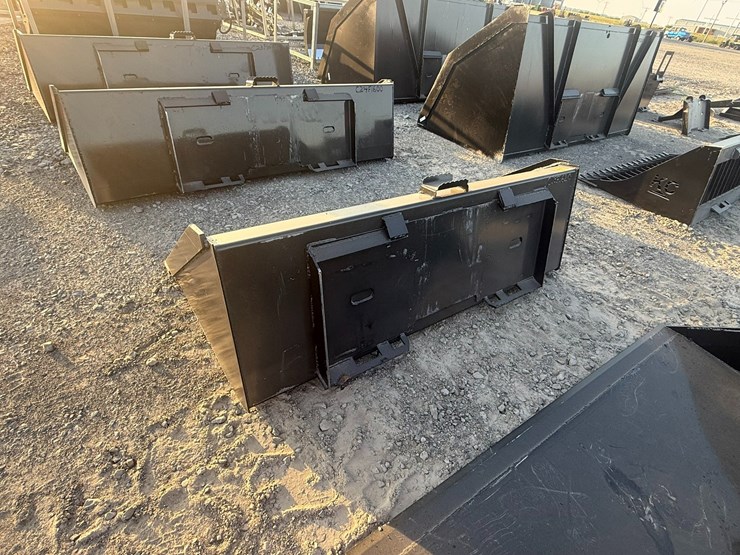 #2093-•-kc-66"-skid-steer-bucket-w/-teeth-inv#:-25303-image-3