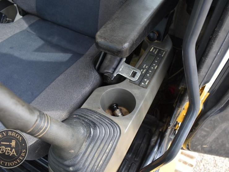 2015-komatsu-pc360-lc-11-image-77
