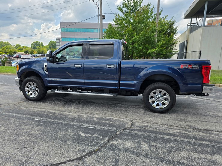 2017-ford-f350-image-11