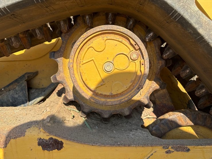 2014-caterpillar-259d-image-12