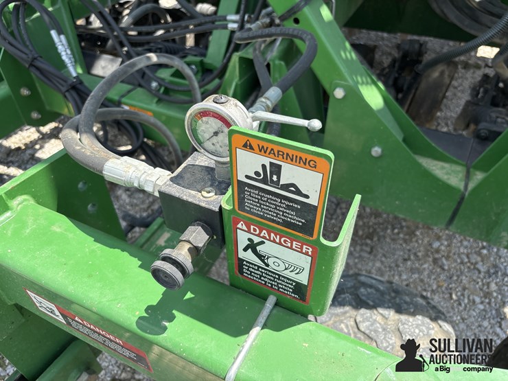 2011-john-deere-1990-image-15
