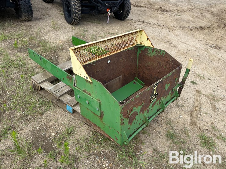 john-deere-large-frame-tractor-rock-box-image-3