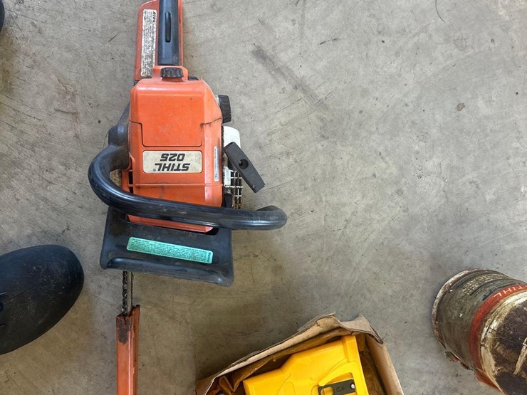 stihl-chain-saw-image-6