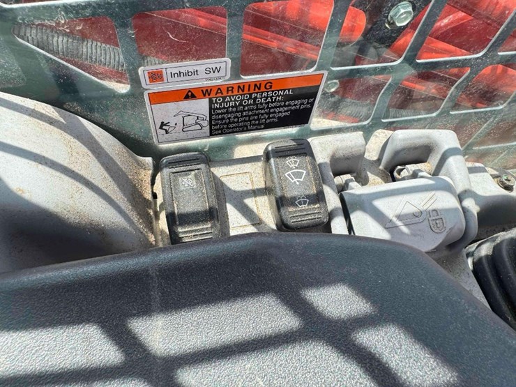 2021-kubota-svl97-2-image-48